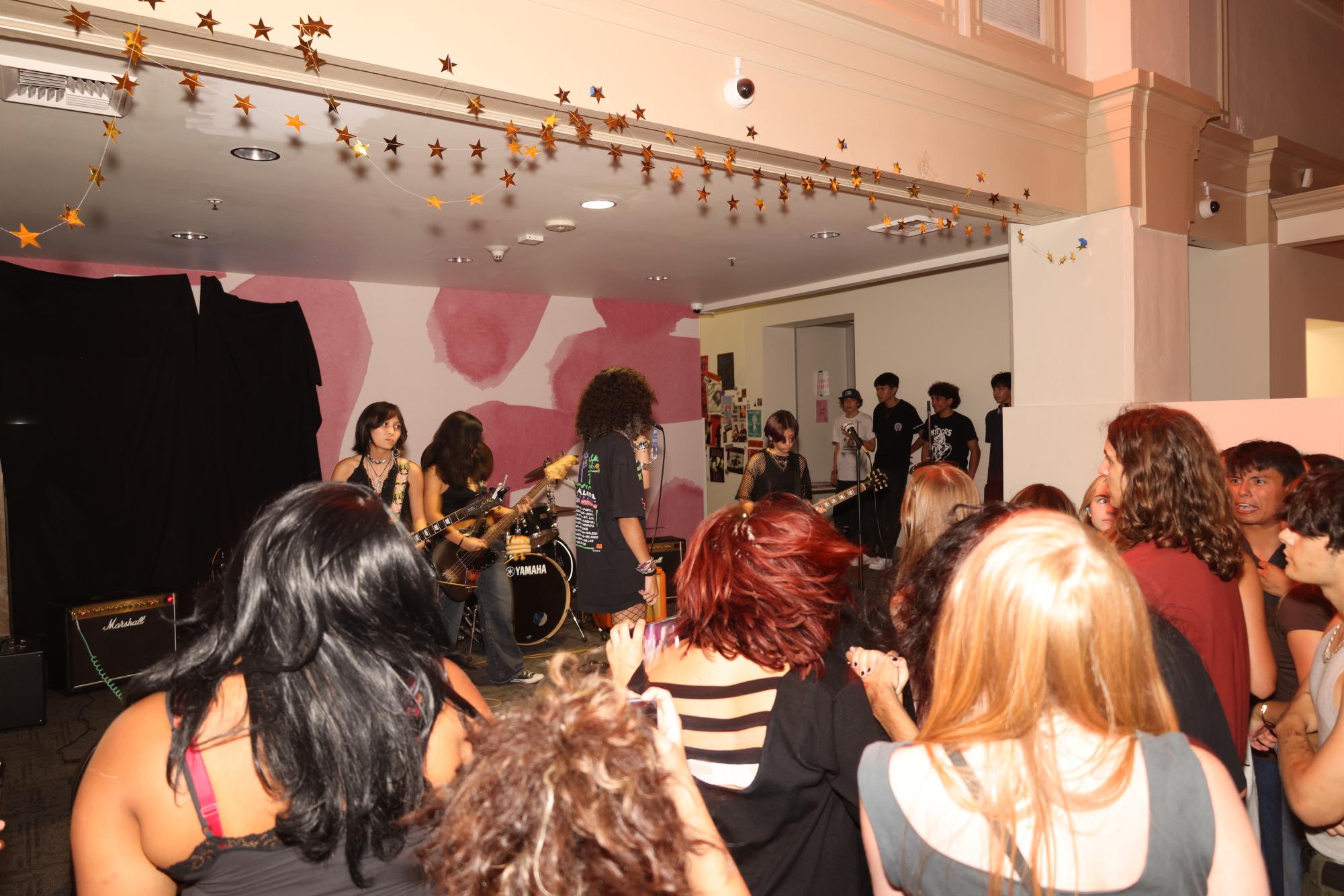 Late Night Brunch live at Altadena Girls, with Mara Ocampo-Trazo ‘28 on guitar and Grace Lee ‘29 on bass.